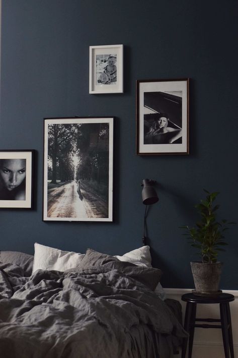 Looking for masculine home decor inspiration for your bedroom makeover? Check out these stunning men’s bedroom ideas perfect for winding down at the end of a long day. #bedroom #bedroomdecor #masculinedecor #diybunker Dark Tone Bedroom, Earth Tones Bedroom Decor, Dark Blue Bedroom Walls, Young Mans Bedroom, Masculine Home Decor, Dark Blue Bedrooms, Masculine Bedroom, Mens Bedroom, Bedroom Wall Colors