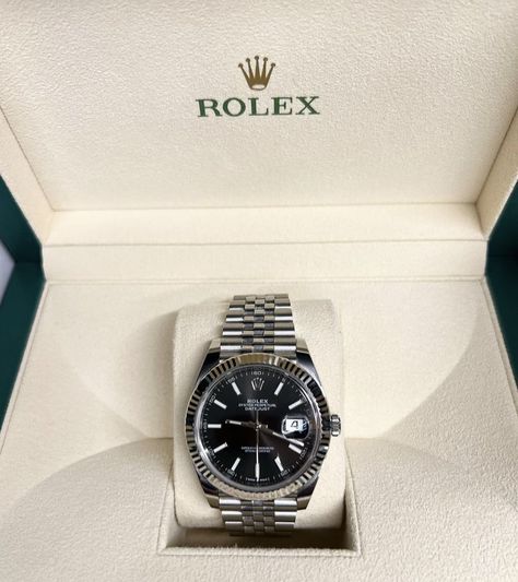 Expensive Gifts For Men, Rolex Boutique, Mens Watches Expensive, Casio Vintage Watch, Dior Watch, Men Tips, Mens Silver Jewelry, Rolex Watches For Men, Expensive Gifts