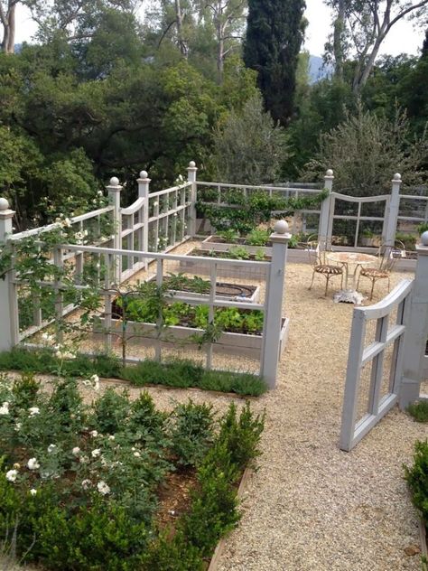 Feature Friday: A gorgeous potager | The Impatient Gardener Making Raised Garden Beds, Fenced Vegetable Garden, Diy Raised Garden, Potager Garden, Raised Garden Beds Diy, Garden Wallpaper, Landscape Plans, Backyard Fences, Vegetable Garden Design