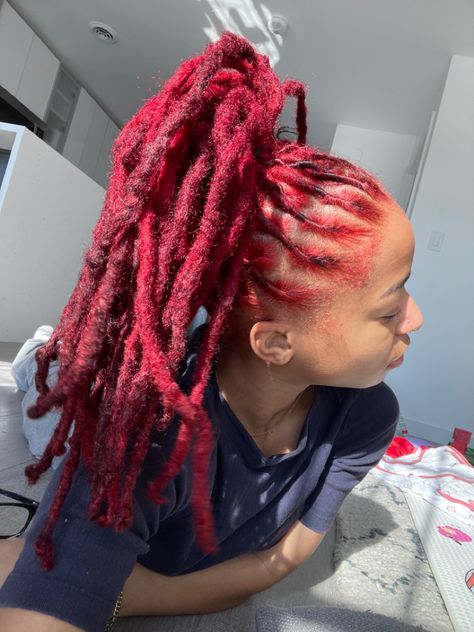 Red Locs Black Women Weave, Red Locs Black Women Dark Skin, Red Dyed Locs Black Women, Pink And Red Locs Black Women, Purple And Red Locs Black Women, Red Dreadlocks, Dreads Styles For Women, Dreads Girl, Faux Locs Hairstyles