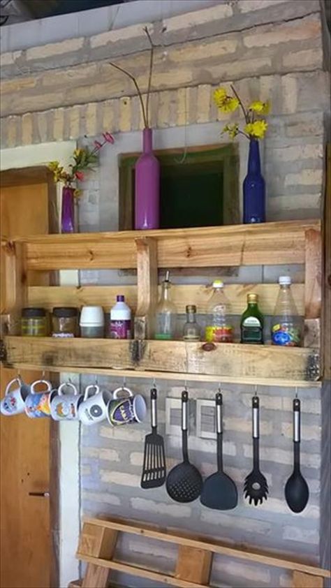 Pallet Furniture Bar, Pallet Shelves Diy, Wall Mounted Kitchen Shelves, Pallet Kitchen, Pallet Designs, Diy Wall Shelves, Pallet Shelves, Kitchen Shelf, Kitchen Farmhouse