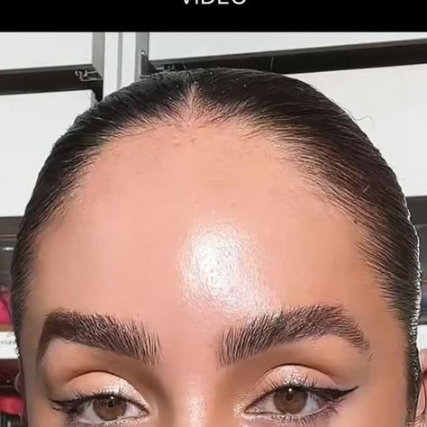 Ash K Holm on Instagram: "The glowy skin hack you didn’t know you needed using @kosas Glow I.V ✨ —check out my TikTok to see the full Dua Lipa makeup recreation #sephora #glowiv #celebritymakeup #kosaspartner #makeuptutorial #highlighter #cleanmakeup" Dua Lipa Makeup, Glowy Skin, Clean Makeup, Celebrity Makeup, Dua Lipa, Skin Tips, Highlighter, Wedding Makeup, Sephora