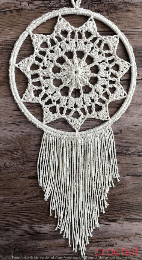 Boho Vibes: Crochet a Dream Catcher for Positive Energy Crochet Dreamcatcher Pattern Free, Crochet Dreamcatcher Pattern, Wall Hanging Crochet, Boho Yarn, Hanging Crochet, Crochet Dreamcatcher, Crochet Table Runner Pattern, Crochet Mandala Pattern, Crochet Wall Hangings