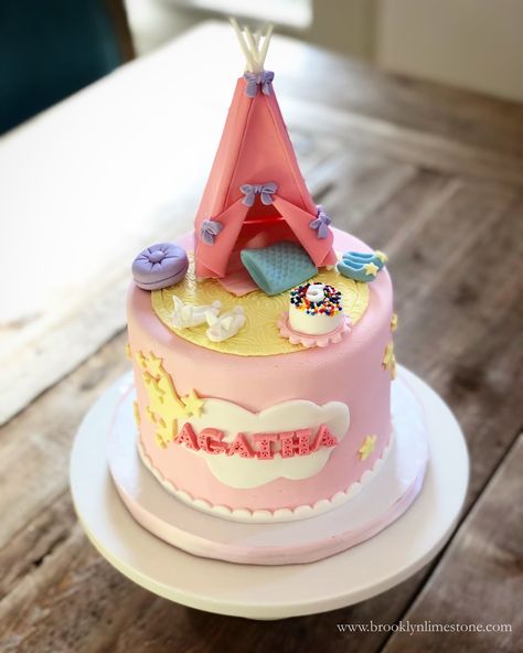 Sleepover Party Cake, Slumber Party Birthday Cake, Sleepover Cakes, Slumber Party Cake, Sleepover Cake, Sleepover Birthday Party, Glamping Birthday, Slumber Party Birthday, Slumber Party Ideas