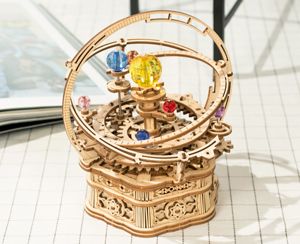 Mechanical Music Box Diy Music Box, Solar System Model, Wooden Model Kits, Planets And Moons, Wooden Music Box, Hobbies For Men, Gifts For Teen Boys, Musical Box, Diy Gifts For Friends