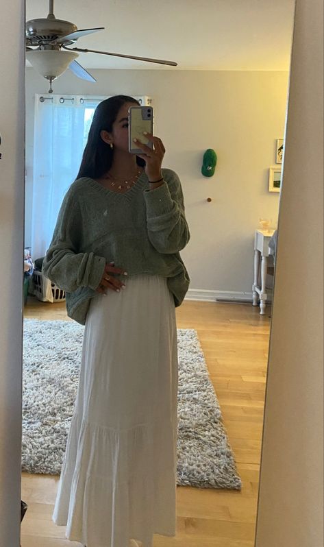 Sunday Fits Aesthetic, Fit Ideas Modest, Teacher Long Skirt Outfits, Easter Outfit Inspo Church, Modern Christian Outfits, Long White Skirt Outfit Ideas Modest, Sunday Church Outfits Summer, Cute Modest Outfits For Summer, Modest Fashion School