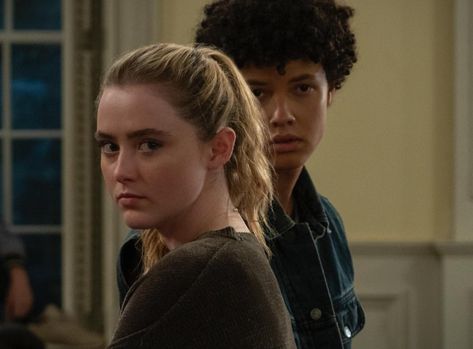 kathryn newton, jacques colimon Teen Series, Tv Life, Every Teenagers, Original Tv Series, New Television, Kathryn Newton, Big Little Lies, New Netflix, The Society