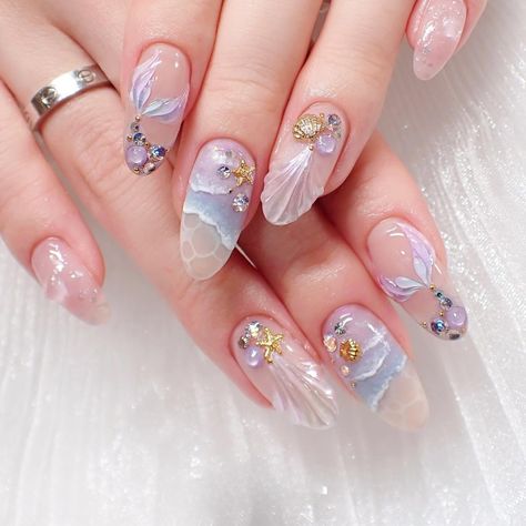 28 Mermaid Nails Designs: Dive into Sea-Inspired Manicure Trends! Nail Design Mermaid, Nail Art Designs Mermaid, Mermaid Design Nails, Nail Mermaid Design, Little Mermaid Nails Designs, Simple Mermaid Nails, Mermaid Nails Gel, Mermaid Theme Nails, Kokomi Nails