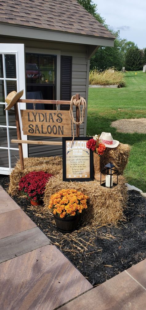 Western themed party Western Theme Party For Women, Classy Western Party Ideas, Western Housewarming Party, Western Party Entrance, Saloon Wedding Theme, Western 25th Birthday, Line Dancing Party Decorations, Western Retirement Party, Classy Country Party