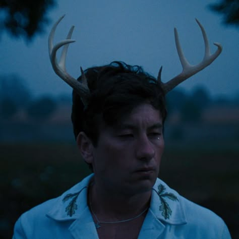 Barry Keoghan - Oliver Quick Oliver From Saltburn, Barry Saltburn, Barry Keoghan Saltburn Deer, Berry Keoghan Saltburn, Saltburn Barry Keoghan, Barry Keoghan Gif, Barry Keoghan Saltburn, Oliver Quick Saltburn, Saltburn Oliver