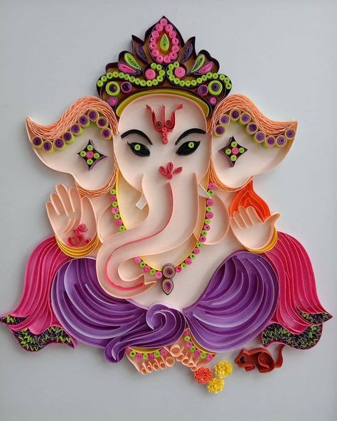 Ganesh Quilling Art, Diy Ganesha Crafts, Quilling Ganesha, Paper Crafts Diy Origami, Quilling Rakhi, Diy Quilling Crafts, Quilling Flower Designs, Paper Quilling For Beginners, Fairy Tattoo Designs