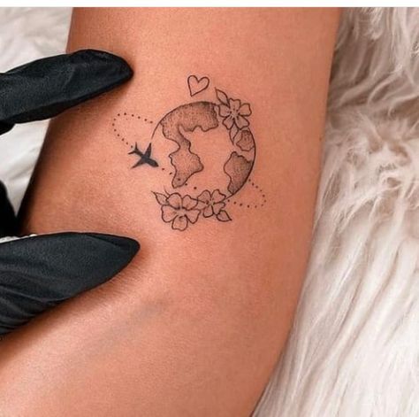 Travel Tattoo Design, Minimalist Travel Tattoo, Travelling Tattoos, Travel Tattoo Ideas, Wrap Tattoo, Travel Tattoos, Freedom Travel, Tropical Travel, World Tattoo