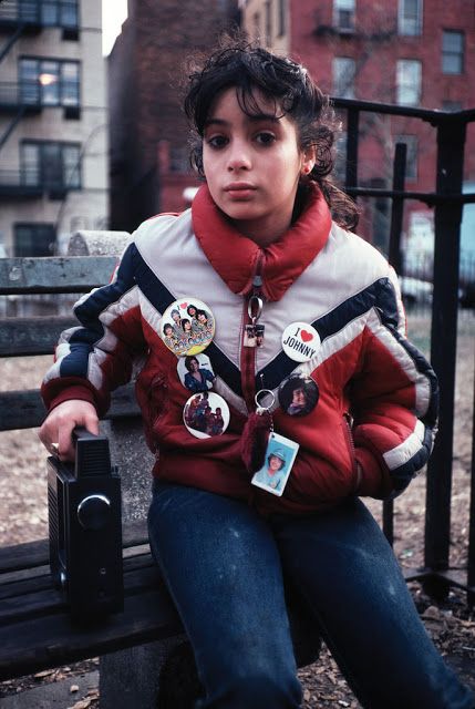 vintage everyday: 35 Intimate Photographs Captured New York’s Puerto Rican Community in the 1970s and '80s Jamel Shabazz, Cultura Hip Hop, 80s Hip Hop, Alphabet City, Look Retro, Lower East Side, Puerto Rican, 인물 사진, East Side