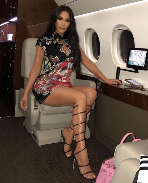 Estilo Kim Kardashian, Kim And Kylie, Kardashian Beauty, Kim Kardashian Style, Rich Women, Keeping Up With The Kardashians, Kim K, Kardashian Style, Kardashian Jenner