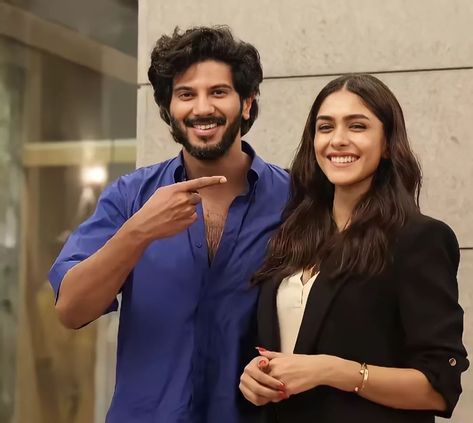 Dulquer Salman, Sita Ramam, Funny Animal Images, Mrunal Thakur, Lip Gloss Homemade, Friendship Video, Animal Images, Fav Celebrities, Family Pic