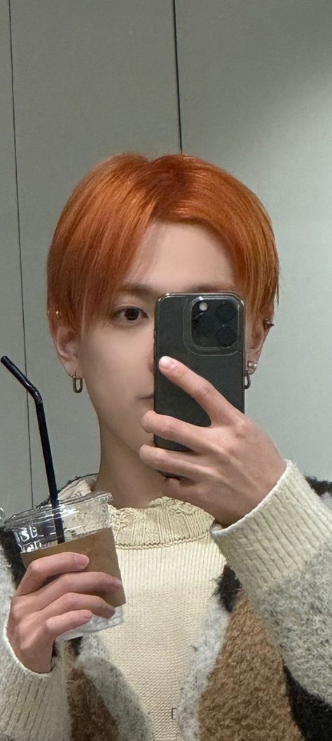 hongjoong ateez wallpaper lockscreen Hongjoong Wallpaper Boyfriend, Kim Hongjoong Boyfriend, Kim Hongjoong Boyfriend Material, Hongjoong Wallpaper Aesthetic, Hongjoong Boyfriend Material, Ateez Wallpaper Lockscreen, Hongjoong Wallpaper, Ateez Boyfriend, Wallpaper Boyfriend