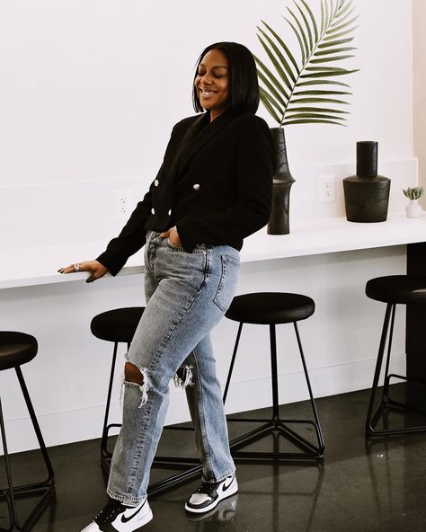 Cropped Blazer Outfit Plus Size, Cropped Blazer Outfit, Jeans For Work, How To Wear Jeans, Jean Trousers, Outfit Black Women, Chic Clothing Style, Blazer Outfit, Fashion Business Casual