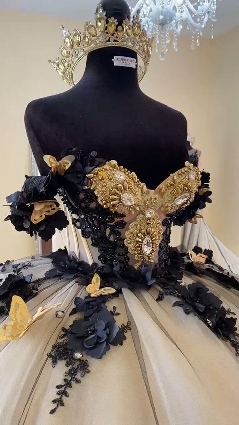 Black White And Gold Dress, Steampunk Quinceanera Dress, Quinceanera Dresses Gold And Black, Black And Champagne Quince Dress, Masquerade Quinceanera Ideas Dresses, Black White And Gold Quinceanera, Black And Gold Wedding Dresses, Gold And Black Quinceanera Dresses, Black And Silver Quinceanera Dresses