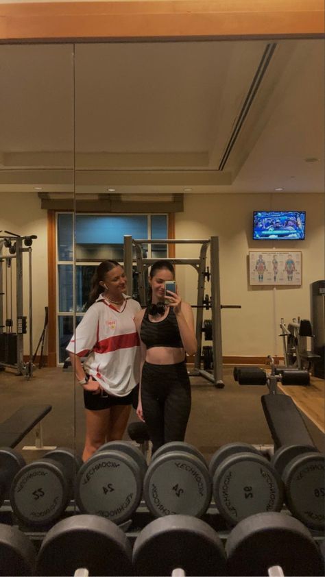 Gym Buddy Aesthetic, Healthcare Motivation, Gym Buddies, Vision Bored, 2024 Board, Gym Buddy, Balanced Nutrition, Weight Tips, How To Gain