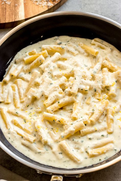 Cream Sauce For Pasta, Lemon Garlic Cream Sauce, Garlic Cream Sauce Recipe, Pasta And Sauce, Lemon Cream Sauce, Lemon Pasta Recipes, Sauce For Pasta, Lemon Garlic Sauce, Cream Sauce Pasta