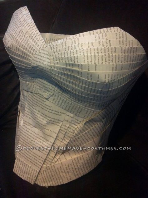 Card Costume Diy, Book Fairy Costume, Newspaper Outfit, Playing Card Costume, Paper Costume, Recycled Costumes, Card Costume, Trash Fashion, Newspaper Dress