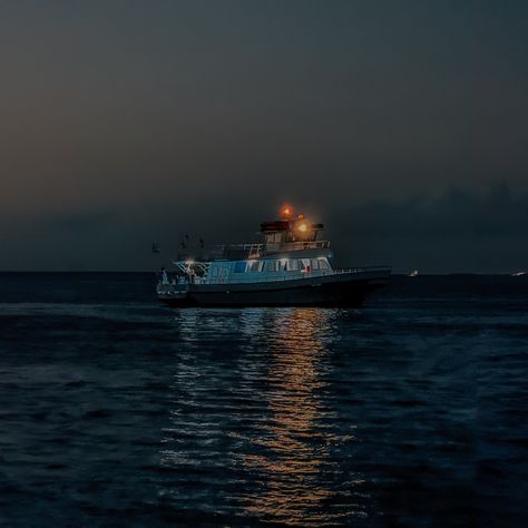 Maybe we are not the best at talking about love, but this we know for sure. 👉 There's nothing more romantic than sailing into the moonlight, with the salty breeze at your back, and the sound of the sea surrounding you. 😍 Click on the link in our bio and book any of our night trips to live a Captain Michael Fishing Experience! 💯 #boat #charter #partyboat #travel #florida #fishing #sea #fish Fishing Boat Aesthetic, Boat At Night, Florida Fishing, Mr Burns, Travel Florida, Fishing Art, Ocean At Night, Ferry Boat, Night Fishing