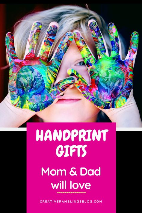 Creative gifts made with handprint. Perfect for little kids to make and give to Mom, Dad and Grandparents. #giftidea #kidscraft #handprint #mothersday #fathersday Handprint Craft For Grandparents, Infant Birthday Crafts For Mom, Hand Print Gift Ideas, Handprint Gifts For Mom, Handprint Gifts For Parents, Handprint Crafts For Grandparents, Diy Birthday Gifts For Mom From Kids, Anniversary Crafts For Kids Parents, Diy Handprint Gifts