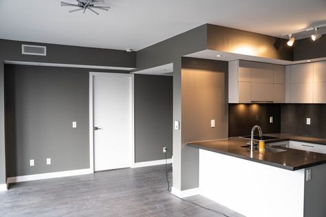 Best Wall Color for Gray Floors - Prestige Painting GTA Gray Floors, Gray Flooring, Best Wall Colors, Neutral Wall Colors, Neutral Walls, Grey Flooring, Man Cave Bar, Wall Finishes, Interior Design Decor