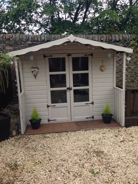 Painted my dark brown shed with Cuprinol shades in natural stone. Natural Stone Cuprinol, Cuprinol Natural Stone Fence, Cream Shed, Cuprinol Natural Stone, Brown Shed, Painted Sheds, Shed Paint Colours, Painted Garden Sheds, Garden Fence Paint