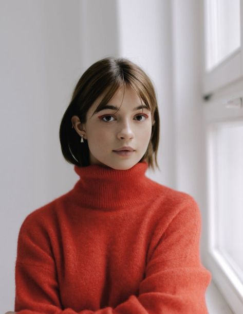 Turtle Neck Portrait, Turtleneck Sweaters, Haircut And Color, Girl Short Hair, Short Hair With Bangs, Dream Hair, Aesthetic Hair, Hairstyles Haircuts, Hairstyles With Bangs