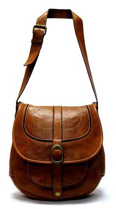 Barcelona Bag Fashion Categories, Hunting Bags, Sweet Bags, Favorite Handbags, Saddle Bag, Vintage Love, Hand Bags, Leather Bags, Beautiful Bags