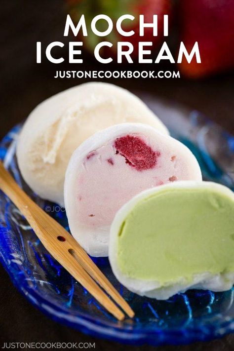 Mochi Ice Cream - Looking for a fun cooking project with your children? Try Mochi ice cream!  The popular Japanese dessert is easier to make than you think! #mochiicecream #japanesedessert #asiandessert #desserts #mochi #kidssctivities #icecreamparty #mochiicecreamhowtomake #matcharecipes #icecreamrecipes | Easy Japanese Recipes at JustOneCookbook.com Desserts Japanese, Mochi Ice, Mochi Recipe, Japanese Desserts, Mochi Ice Cream, Easy Japanese Recipes, Ice Cream At Home, Japanese Recipes, Gateaux Cake