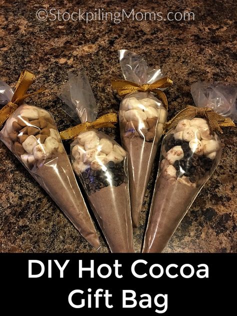 Diy Hot Cocoa Gift, Hot Cocoa Gift Ideas, Hot Cocoa Mix Gift, Diy Hot Chocolate Mix, Hot Chocolate Favors, Hot Cocoa Party, Hot Cocoa Mix Recipe, Hot Cocoa Gift, Diy Hot Cocoa