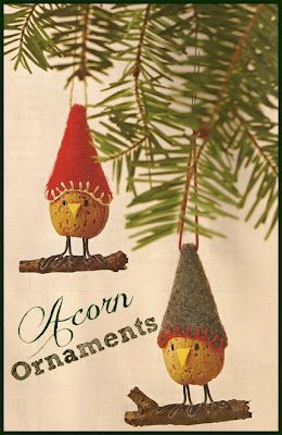 Acorn Christmas Ornaments, Natural Christmas Ornaments, Free Sewing Tutorials, Snow Globe Crafts, Globe Crafts, Acorn Ornaments, Christmas Staircase, Acorn Crafts, Diy Christmas Garland