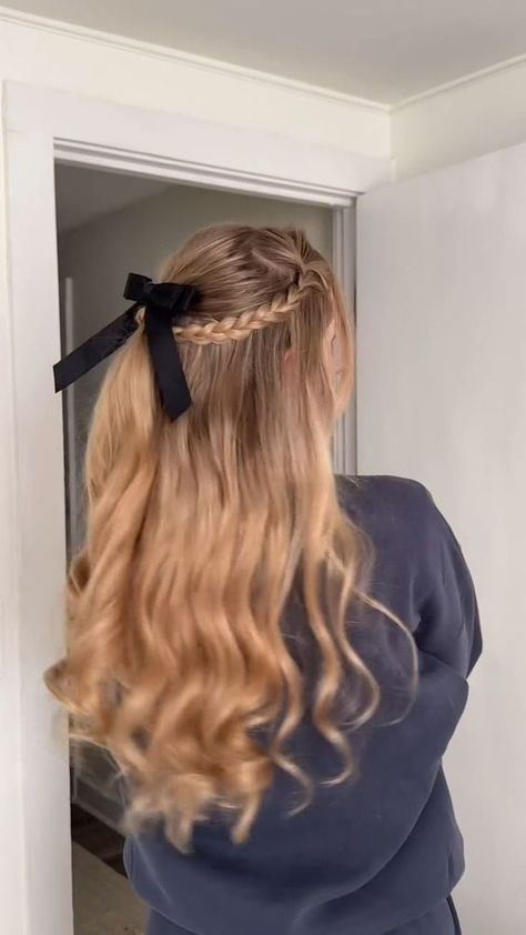 Hairstyles For Layered Hair, Bow Hairstyle, Hair Tips Video, Ribbon Hairstyle, Hair Tutorials Easy, Peinados Fáciles Para Cabello Corto, Hair Tutorials For Medium Hair, Hair Up Styles, Hairdo For Long Hair