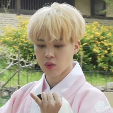 Jimin Funny Face, Park Jimin Bts Wallpaper, Jimin Funny, Park Jimin Cute, Park Jimin Bts, Bts Face, Bts Boys, Bts Photo, Bts Pictures