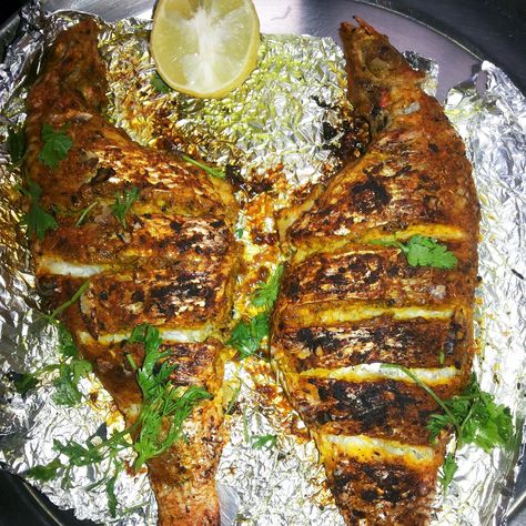 JAPANESE THREADFIN BREAM (Rani Machli) TANDOORI FISH Sea Bream Recipes, Barbeque Chicken Recipes, Tandoori Fish, Malai Chicken, Barbeque Chicken, Sea Bream, Chicken Tikka Masala, Chicken Tikka, Tikka Masala