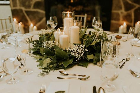 Round Table Centerpieces Wedding, Vase Candle Centerpiece, Round Table Centerpieces, Greenery Wreaths, Round Wedding Tables, Greenery Wedding Centerpieces, Greenery Centerpiece, Candle Wedding Centerpieces, Round Tables