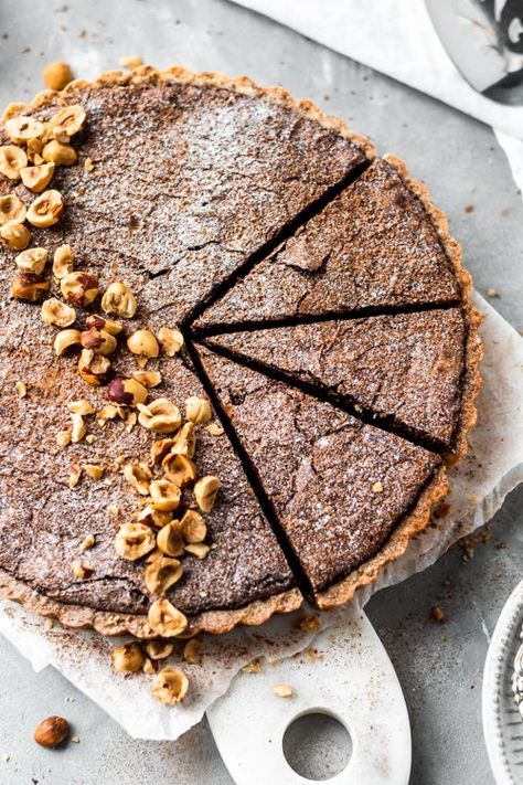 Chocolate Hazelnut Tart with Hazelnut Crust Hazelnut Pie, Hazelnut Crust, Hazelnut Dessert, Hazelnut Tart, Tart Baking, Chocolate Hazelnut Spread, Chocolate Pie, Sweet Pie, Chocolate Tart