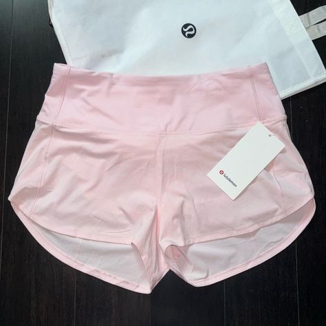 Brand New With Tags Lululemon Speed Up High Rise Shorts 2.5” Color Strawberry Milkshake Size 8 Sold Out Price Is Firm No Offers Accepted On This Item J900 Light Pink Lululemon Shorts, Lululemon Clothes Aesthetic, Lululemon Pictures, Strawberry Milkshake Lululemon, Cute Lululemon Outfits Summer, Aesthetic Lululemon, Cute Lululemon Outfits, Pink Lululemon Shorts, Lulu Lemon Shorts