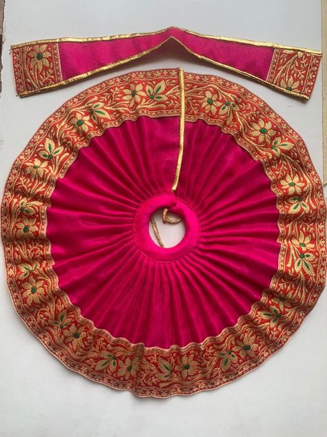 Krishna Ji Dress Design, Laddoo Gopal Dresses, Vagha Design, Kanha Poshak, Bengali Design, Kanha Ji Dress, Hand Fans Diy, Wool Crafts Diy, Krishna Dress