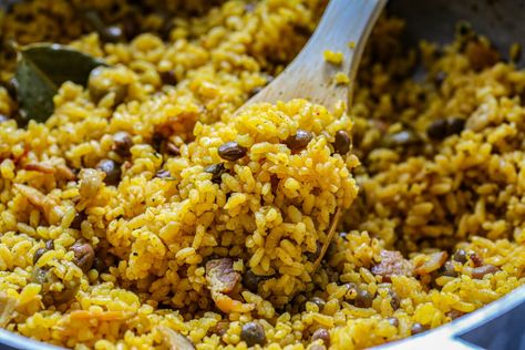 Puerto Rican arroz con gandules | Pigeon pea and rice recipe Puerto Rican Arroz Con Gandules, Rice And Pigeon Peas Recipe, Cuban Pernil Recipe, Arroz Con Gandules Puerto Rican Recipe, Arroz Con Gandules Puerto Rican, Pigeon Peas Recipe, Arroz Con Gandules Recipe, Rice With Pigeon Peas, Rice And Pigeon Peas