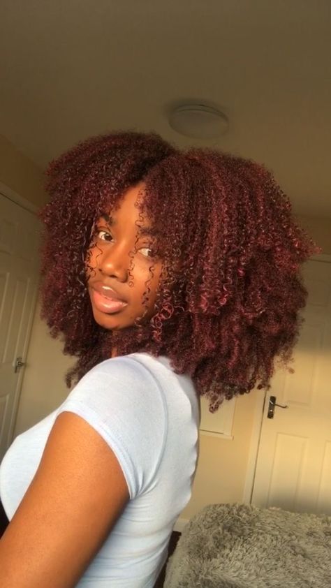 Curly Hair Burgundy, Burgundy Natural Hair, Color For Black Hair, Afro Hair Dye, Burgundy Hair Dye, Dark Red Hair Color, Maroon Hair, Dyed Curly Hair, Red Curly Hair