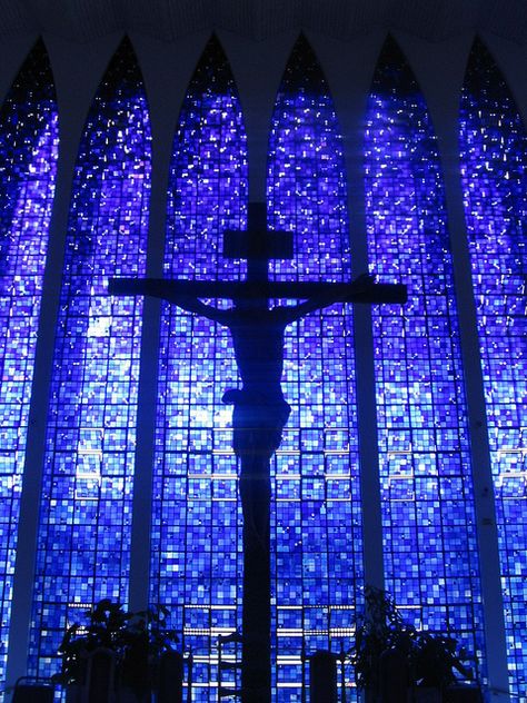 Santuário Dom Bosco Colbolt Blue, Catholic Aesthetic, Church Aesthetic, Houses Of The Holy, Catholic Churches, Stained Glass Church, Sign Of The Cross, Sacred Architecture, Sacred Spaces