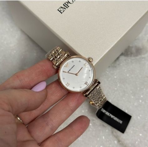 NWT EMPORIO ARMANI women watch Bracelet Butterfly, Silver Watches Women, Armani Women, Emporio Armani Women, Armani Black, Armani Watches, Rose Gold Watches, Rose Gold Case, Rose Gold Pink