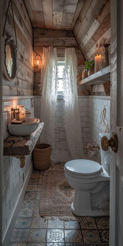 Small Bathroom Rustic Ideas, Vintage Boho Bathroom Ideas, Tiny Cottage Bathroom Ideas, Guest Bathroom Vintage, Old Farmhouse Bathroom Vintage, Tiny Farmhouse Bathroom, Cottage Core Master Bath, Cottage Small Bathroom Ideas, Old Farm Bathroom