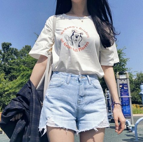 Outfit For Short Girl, Derby Outfits, Summer Shorts Outfits, Korean Casual Outfits, Korean Girl Fashion, Ulzzang Fashion, Teenage Fashion Outfits, Korean Outfits, Casual Style Outfits