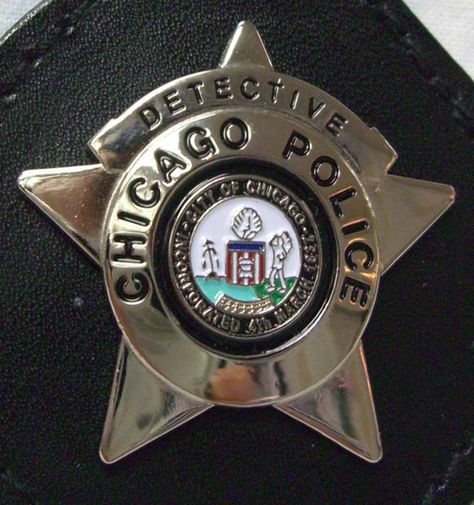 Chicago Police Detective Star Agent 00, Chicago Police Officer, Law Enforcement Badges, Chicago At Night, Detective Aesthetic, Chicago Police, Police Life, Winchester Supernatural, Emergency Medical Services