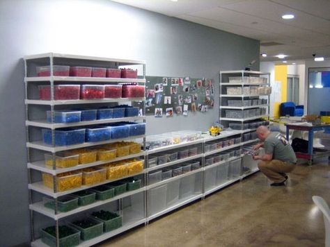 1000+ images about Makerspace - Organization on Pinterest | Craft ... Laboratory Interior, Engineering Classroom, Makerspace Design, Makerspace Library, Google Office, Maker Labs, Kids Lab, School Library Design, Lab Ideas