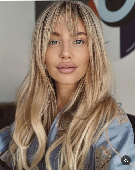 Blonde Hair Full Fringe, Wispy Curtain Bangs Medium Hair Layers, Dark Blonde Hair With Fringe, Long Blonde Hair With Bangs Round Face, Fringe Blonde Hair, Bangs For Large Forehead, Wedding Hair With Fringe, Blonde Fringe Bangs, Brown Hair With Blonde Lowlights